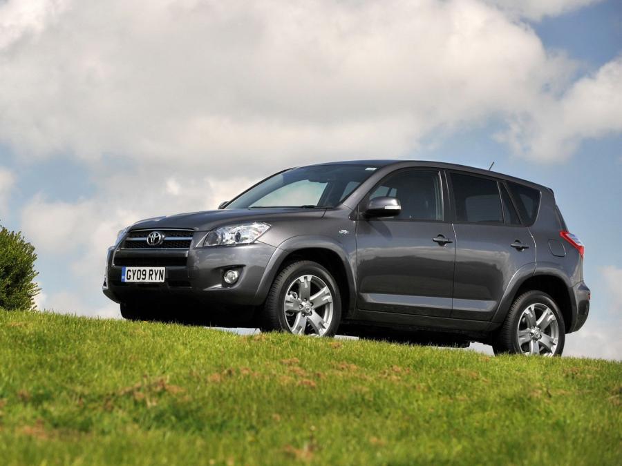 Toyota RAV4 2008 года  (UK) (фото 3 из 18)